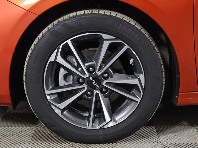 2023 Kia Forte LXS IVT - 22967539 - 19