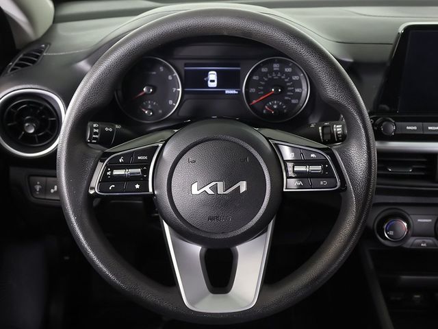 2023 Kia Forte LXS IVT - 22967539 - 35