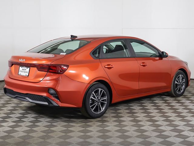 2023 Kia Forte LXS IVT - 22967539 - 8