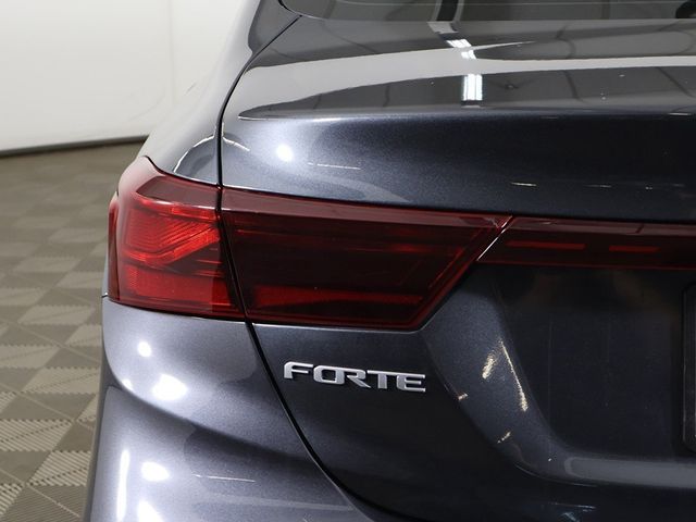 2023 Kia Forte LXS IVT - 22996677 - 13