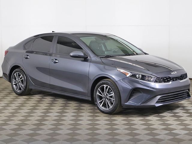 2023 Kia Forte LXS IVT - 22996677 - 1