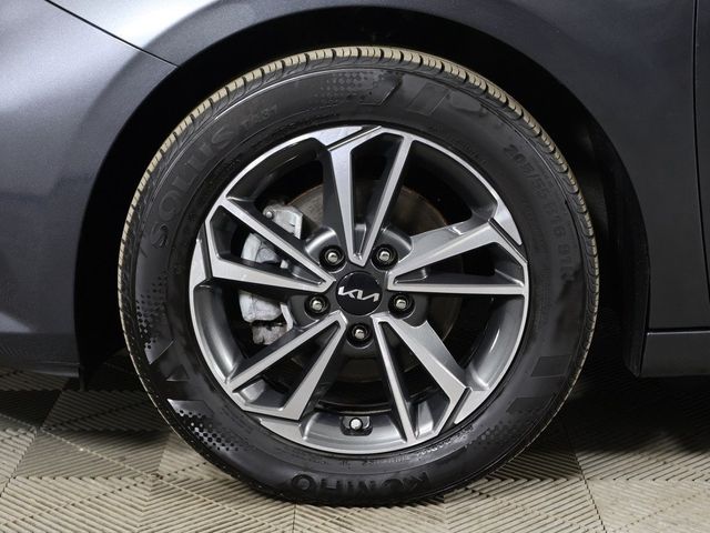 2023 Kia Forte LXS IVT - 22996677 - 19
