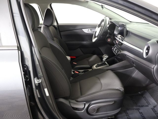 2023 Kia Forte LXS IVT - 22996677 - 27