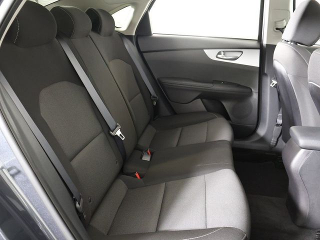 2023 Kia Forte LXS IVT - 22996677 - 31