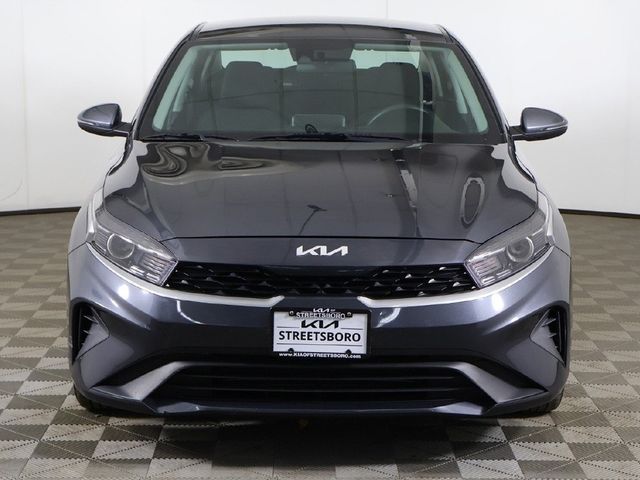 2023 Kia Forte LXS IVT - 22997575 - 9