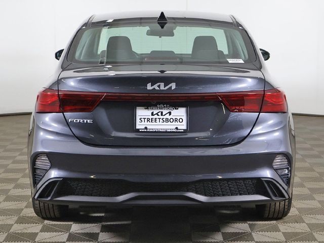 2023 Kia Forte LXS IVT - 22997575 - 10