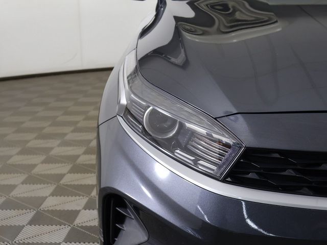 2023 Kia Forte LXS IVT - 22997575 - 11