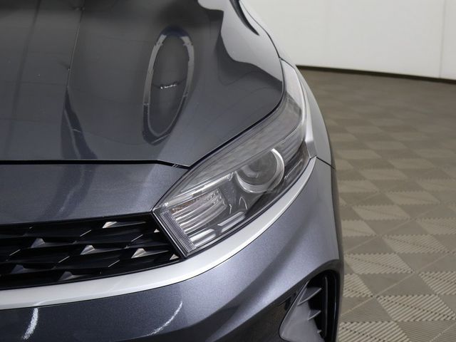 2023 Kia Forte LXS IVT - 22997575 - 12