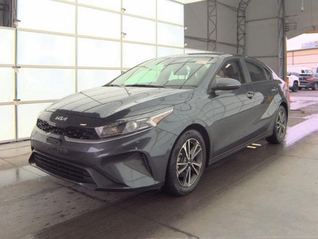2023 Kia Forte LXS IVT - 22997575 - 1