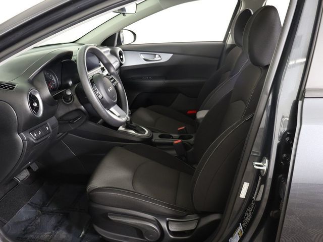 2023 Kia Forte LXS IVT - 22997575 - 27