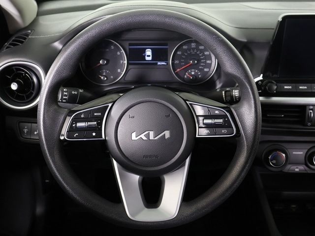 2023 Kia Forte LXS IVT - 22997575 - 34
