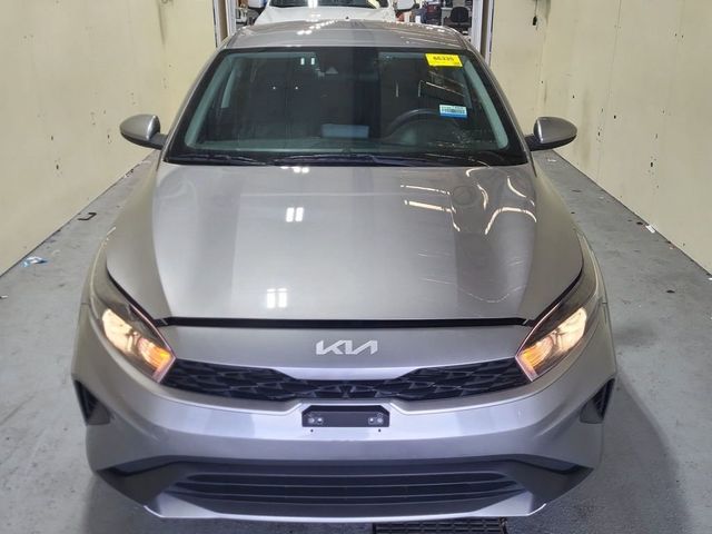 2023 Kia Forte LXS IVT - 23014590 - 2