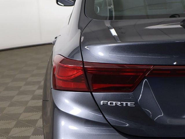 2023 Kia Forte LXS IVT - 23016755 - 13