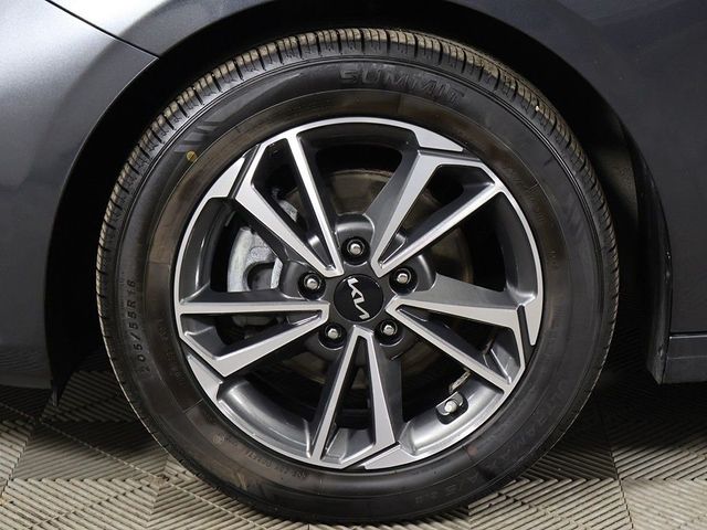 2023 Kia Forte LXS IVT - 23016755 - 19