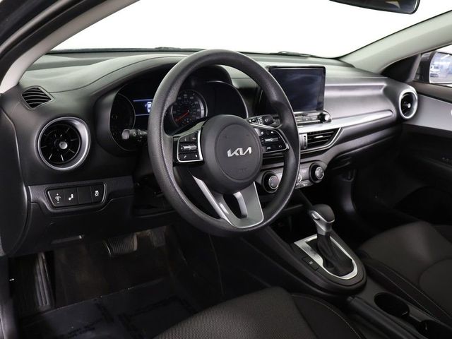 2023 Kia Forte LXS IVT - 23016755 - 25