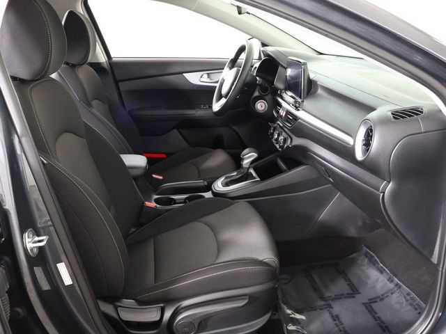 2023 Kia Forte LXS IVT - 23016755 - 28
