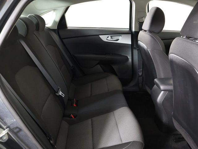 2023 Kia Forte LXS IVT - 23016755 - 32