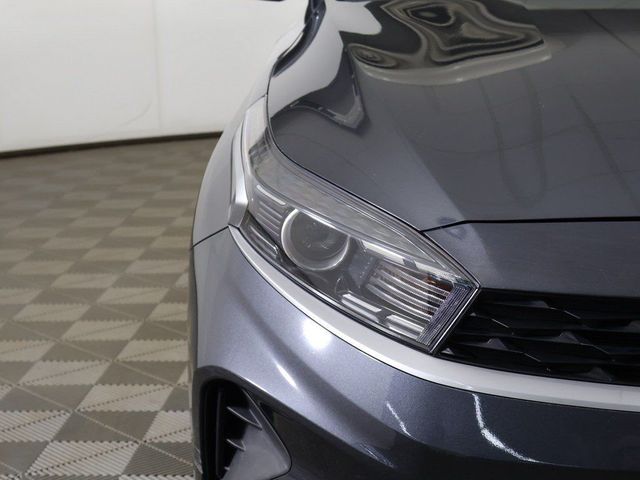 2023 Kia Forte LXS IVT - 23028332 - 11