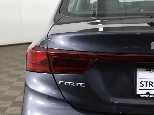 2023 Kia Forte LXS IVT - 23028332 - 13