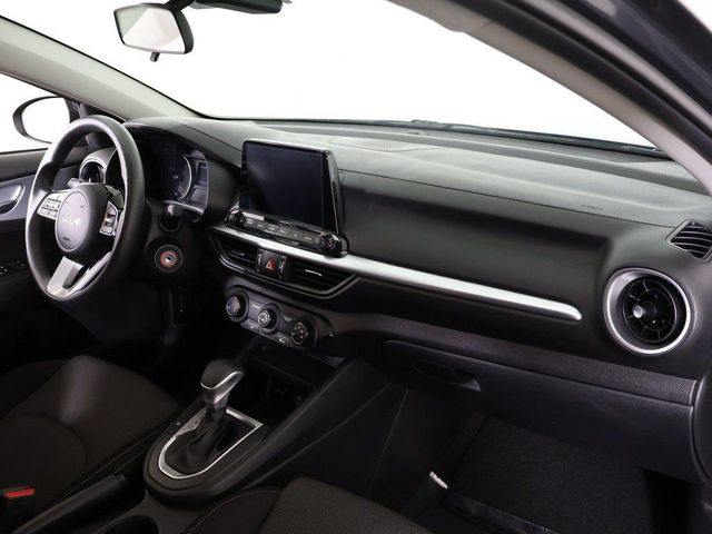 2023 Kia Forte LXS IVT - 23028332 - 25