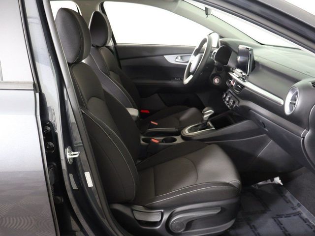 2023 Kia Forte LXS IVT - 23028332 - 26