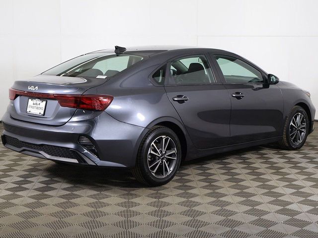 2023 Kia Forte LXS IVT - 23028332 - 8