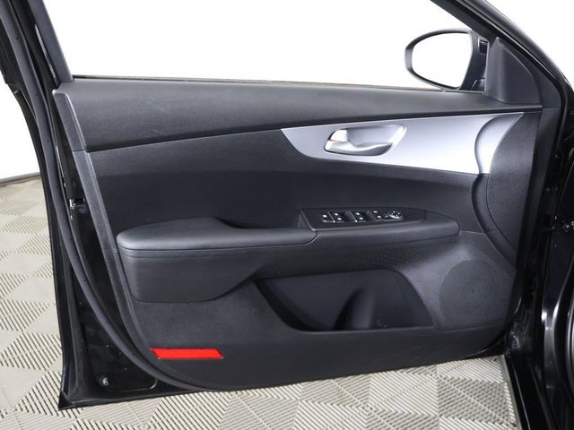 2023 Kia Forte LXS IVT - 23036983 - 20