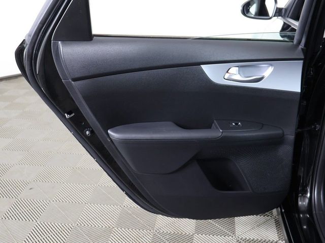 2023 Kia Forte LXS IVT - 23036983 - 22
