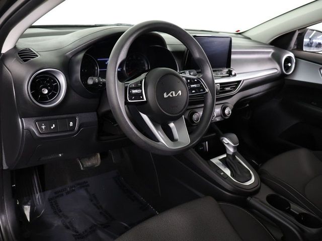 2023 Kia Forte LXS IVT - 23036983 - 24