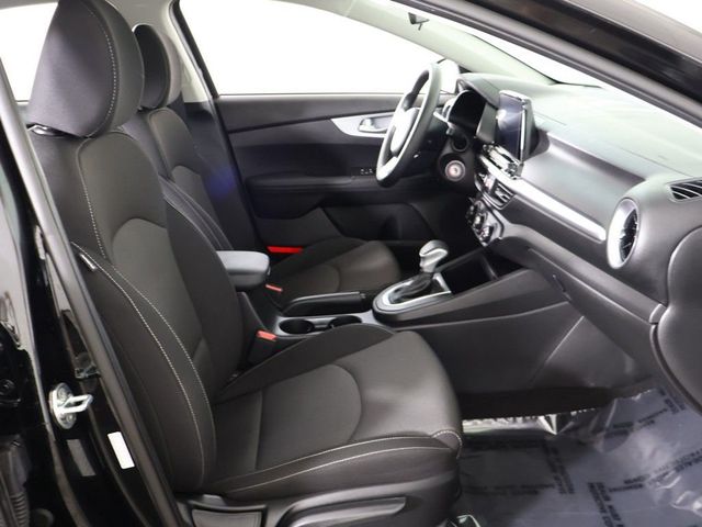 2023 Kia Forte LXS IVT - 23036983 - 27