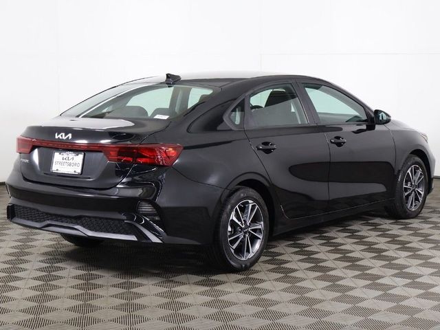 2023 Kia Forte LXS IVT - 23036983 - 8