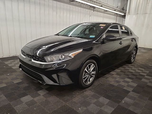 2023 Kia Forte LXS IVT - 23045592 - 1