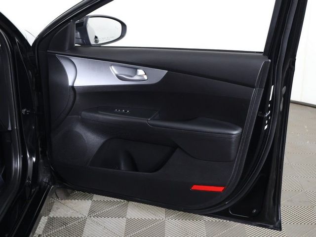 2023 Kia Forte LXS IVT - 23045592 - 21