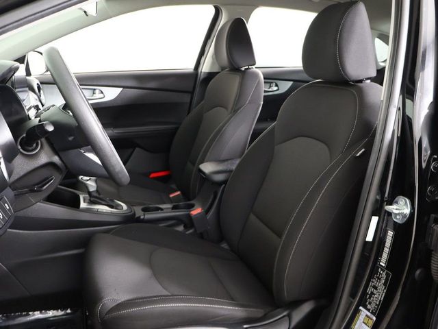 2023 Kia Forte LXS IVT - 23045592 - 28