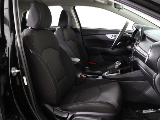 2023 Kia Forte LXS IVT - 23045592 - 29