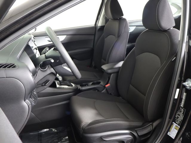 2023 Kia Forte LXS IVT - 23063404 - 27
