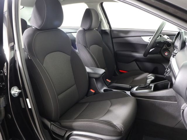2023 Kia Forte LXS IVT - 23063404 - 28