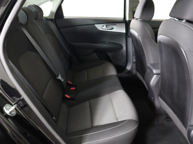 2023 Kia Forte LXS IVT - 23063404 - 30