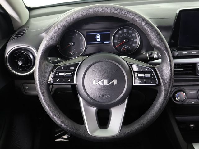 2023 Kia Forte LXS IVT - 23063404 - 33