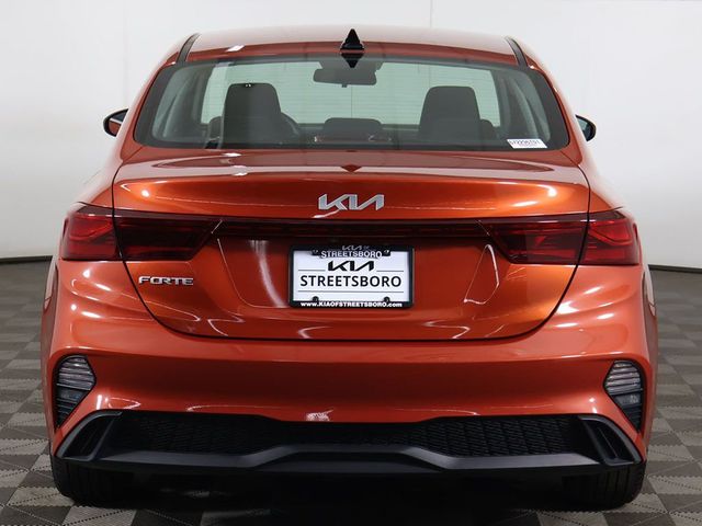 2023 Kia Forte LXS IVT - 23063622 - 9