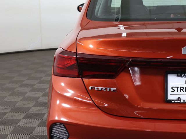 2023 Kia Forte LXS IVT - 23063622 - 10