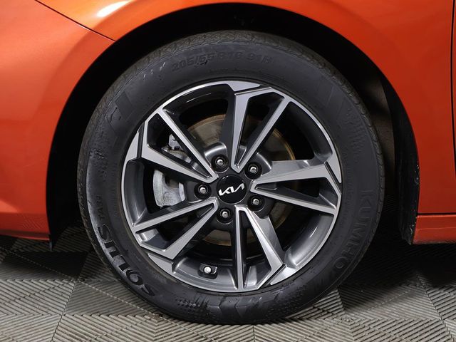 2023 Kia Forte LXS IVT - 23063622 - 18
