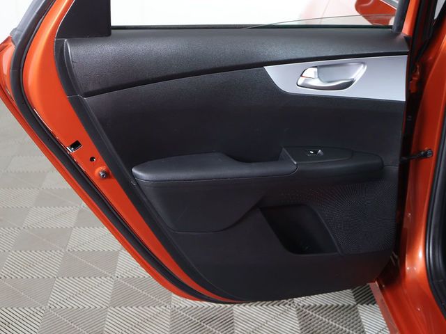 2023 Kia Forte LXS IVT - 23063622 - 21