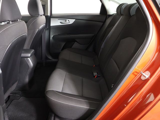 2023 Kia Forte LXS IVT - 23063622 - 29