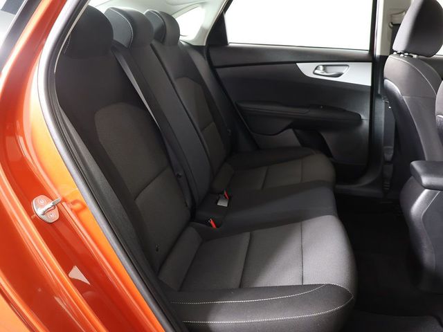 2023 Kia Forte LXS IVT - 23063622 - 30