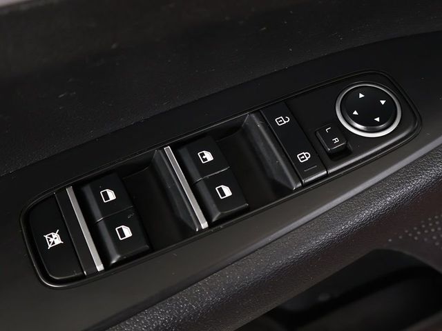 2023 Kia Forte LXS IVT - 23063622 - 32
