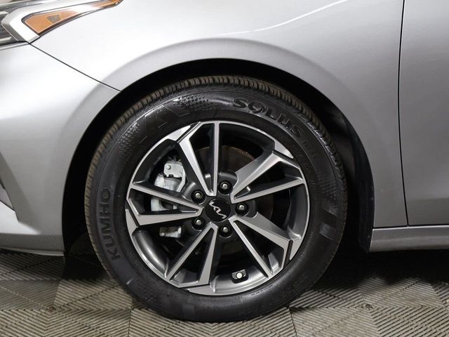 2023 Kia Forte LXS IVT - 23065841 - 18