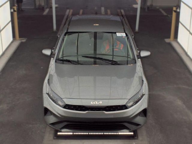 2023 Kia Forte LXS IVT - 23065841 - 2