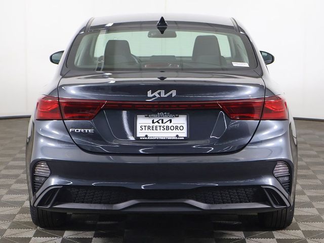2023 Kia Forte LXS IVT - 23067648 - 9