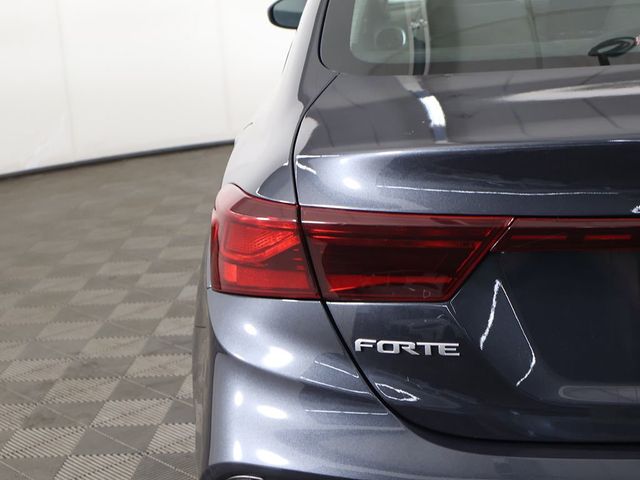 2023 Kia Forte LXS IVT - 23067648 - 12